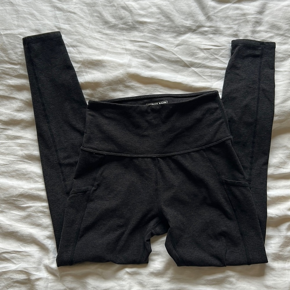 Kirkland signature size S super soft dark grey leggings with pockets